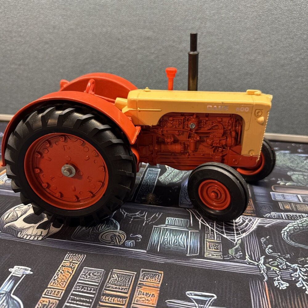 Ertl Case 600 Special Edition Tractor 1/16 Scale Diecast EUC Loose Vintage 1986